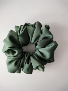 Gumka_scrunchie_standard_olive.jpg