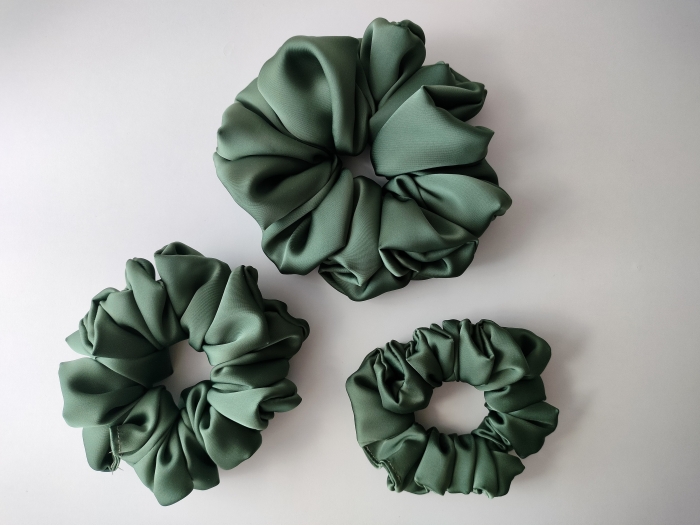Gumka_scrunchie_maxi_olive.jpg