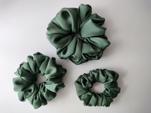 Gumka_scrunchie_mini_olive.jpg