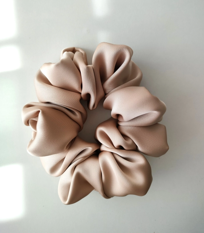 Gumka_scrunchie_standard_bige.jpg