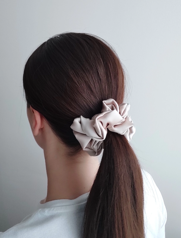 Gumka_scrunchie_mini_bige.jpg