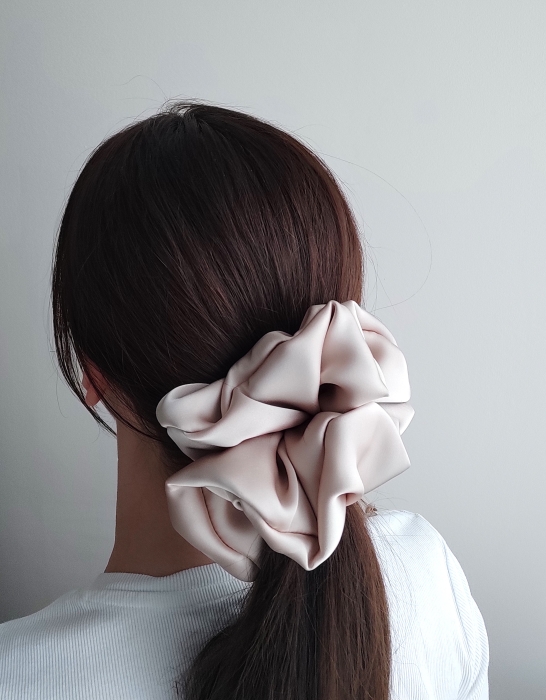 Gumka_scrunchie_maxi_bige.jpg