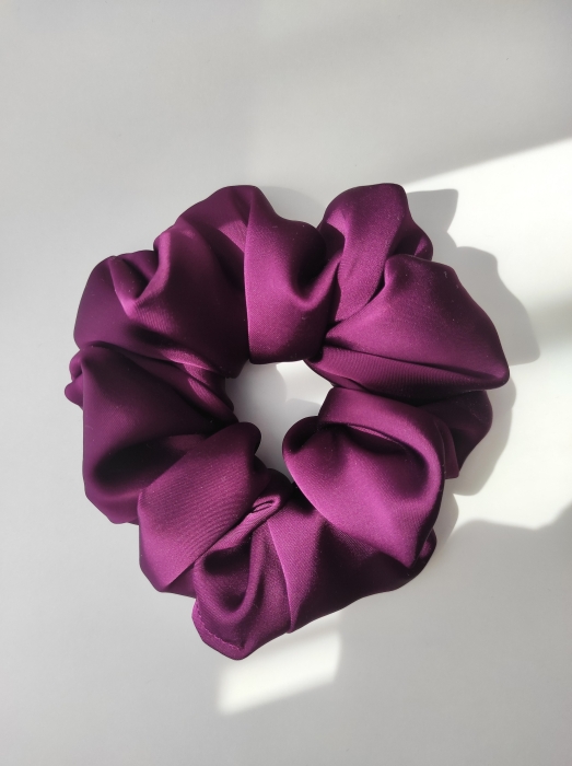 Gumka_scrunchie_standard_plum.jpg