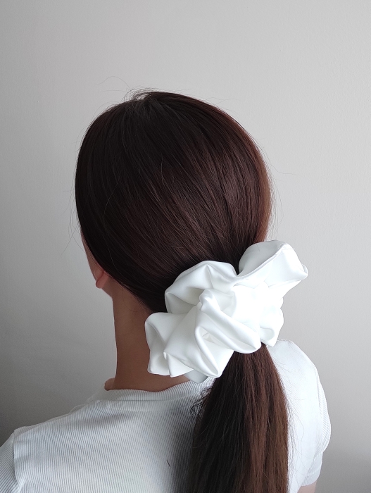 Gumka_scrunchie_maxi_white.jpg