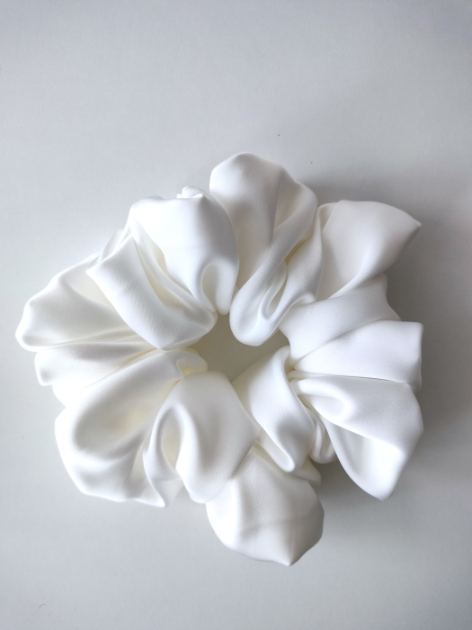 Gumka_scrunchie_maxi_white.jpg
