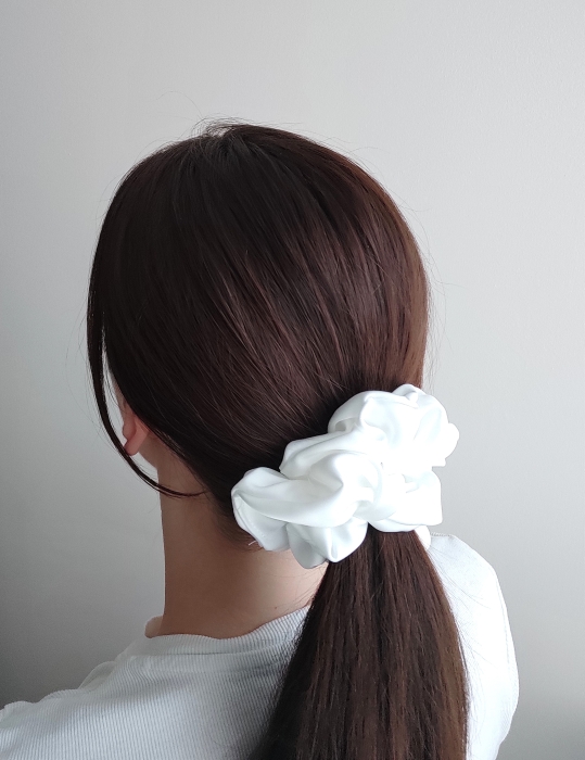 Gumka_scrunchie_standard_white.jpg