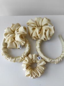 Scrunchie_summeryellow_mini.jpg