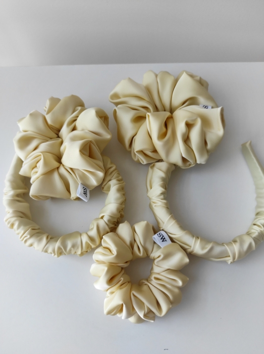 Scrunchie_summeryellow_mini.jpg