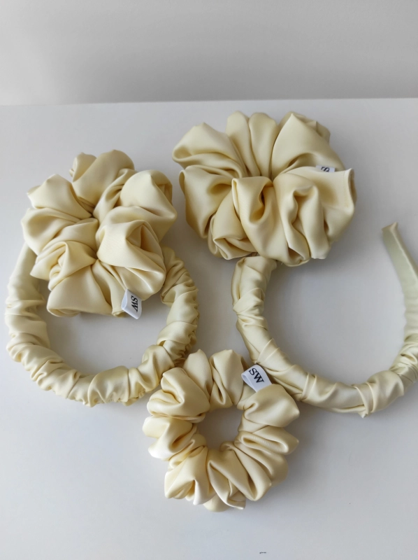 Scrunchie_summeryellow_mini.jpg
