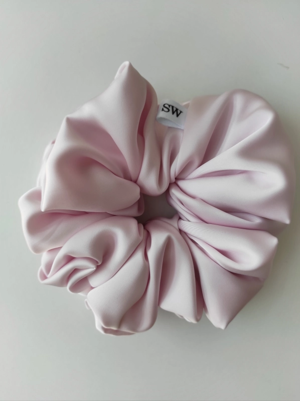 Scrnchie_softpink_maxi.jpg