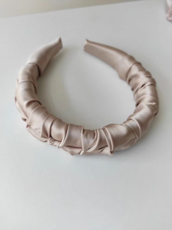 Opaska_marszczona_Beige_II.jpg