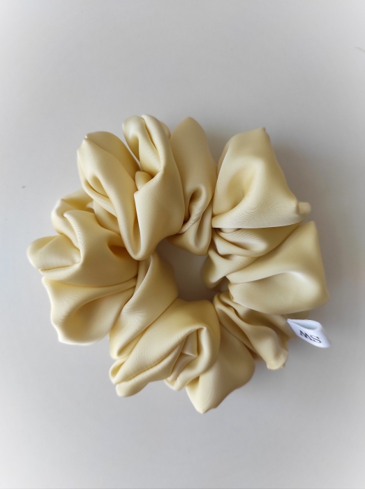 scrunchie_summeryellow_standard.jpg