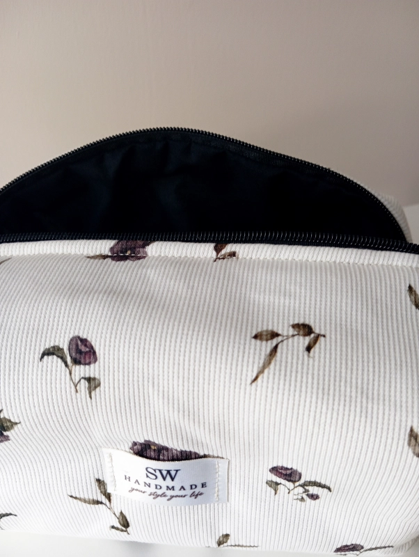 kosmetyczka_plum_flowers_large.jpg