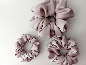 Scrunchie_coldbeige_maxi.jpg