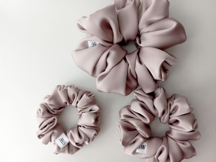 Scrunchie_coldbeige_mini.jpg