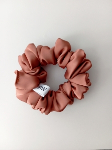 Scrunchie_cynamon_mini.jpg